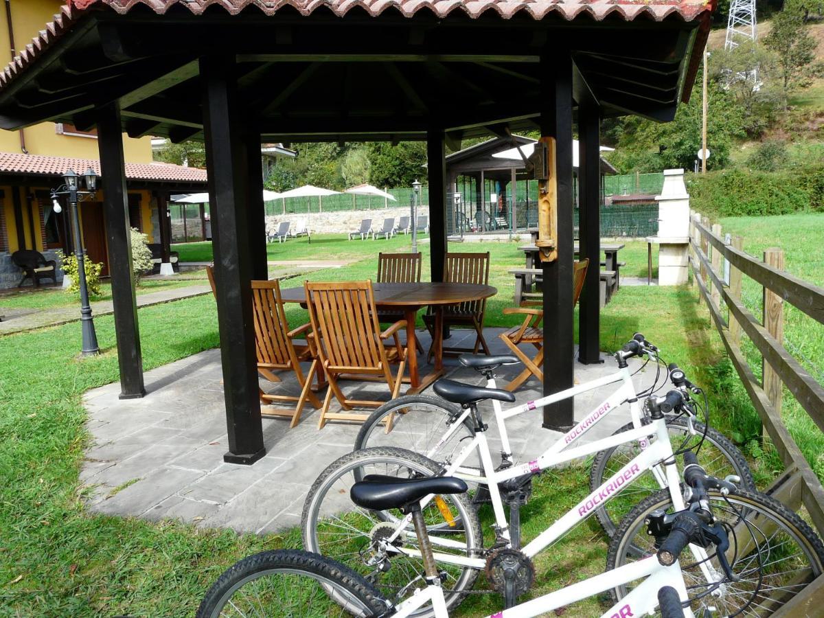 Apartamentos El Castaneu Corao Dış mekan fotoğraf