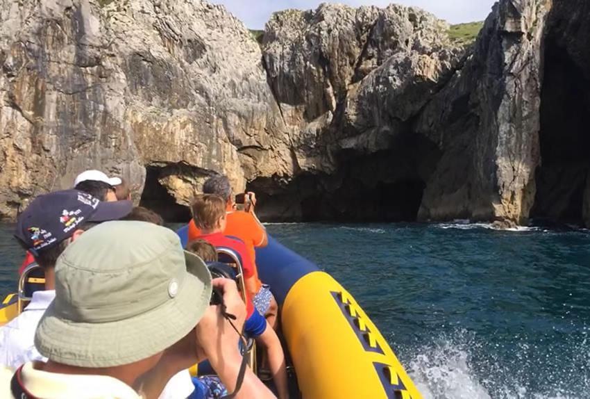 Apartamentos El Castaneu Corao Dış mekan fotoğraf