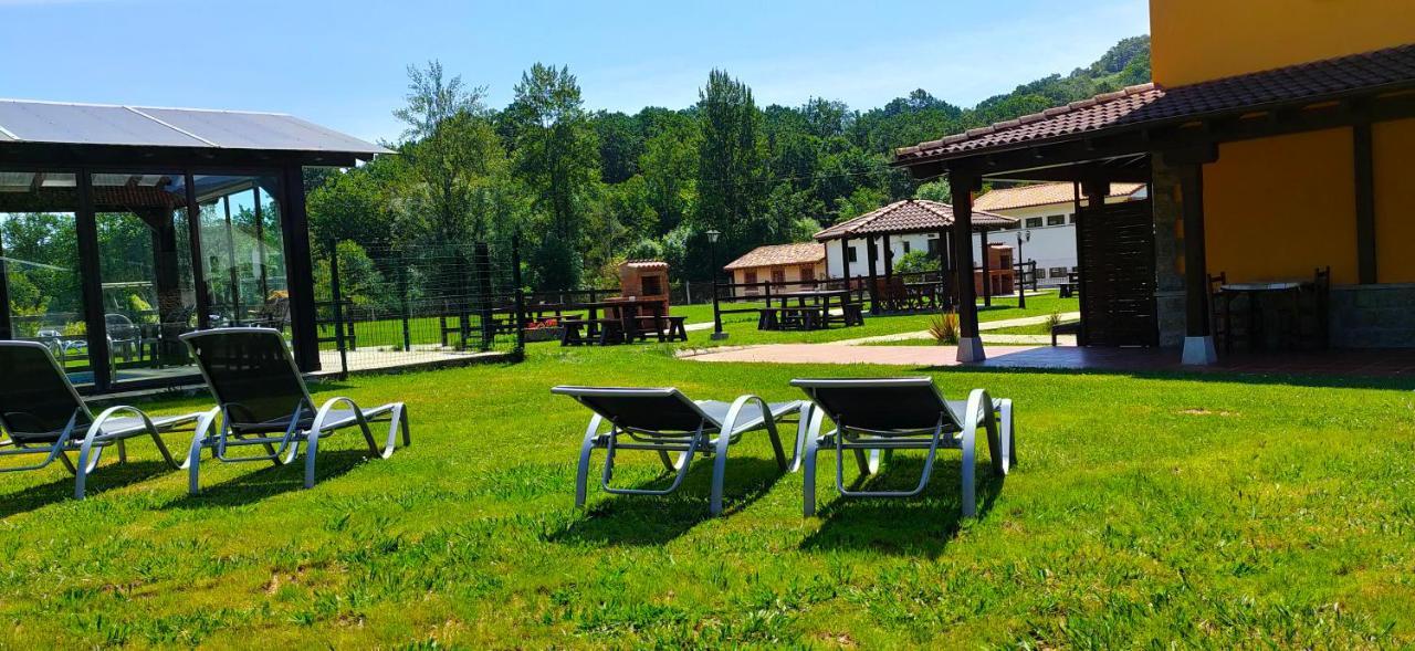 Apartamentos El Castaneu Corao Dış mekan fotoğraf