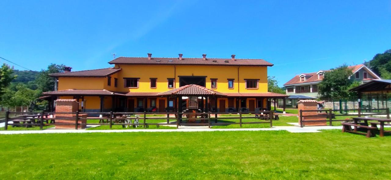 Apartamentos El Castaneu Corao Dış mekan fotoğraf