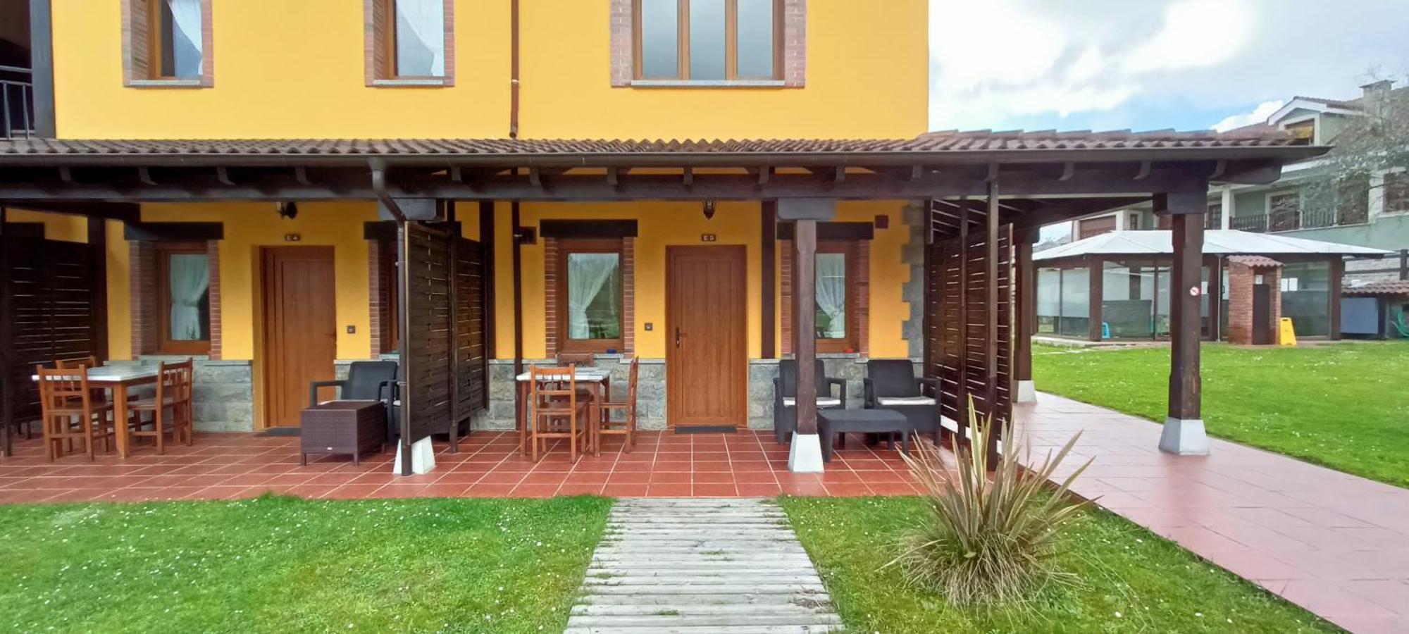 Apartamentos El Castaneu Corao Dış mekan fotoğraf