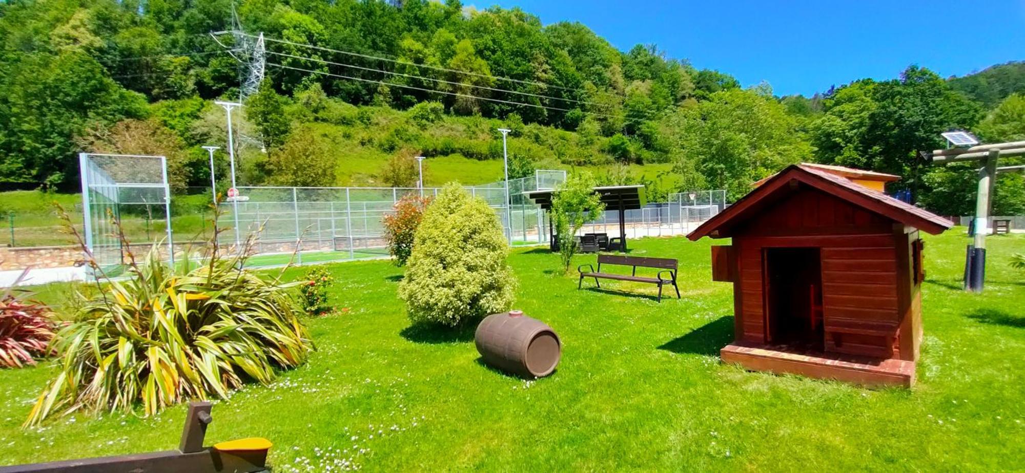 Apartamentos El Castaneu Corao Dış mekan fotoğraf